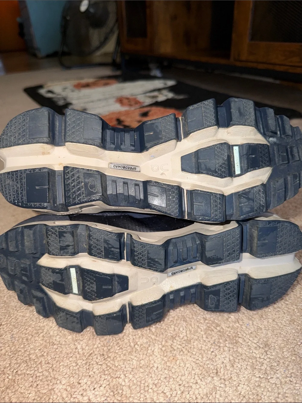 Excellent used condition- On Cloud Women's Cloudwander Waterproof Size 9 Navy